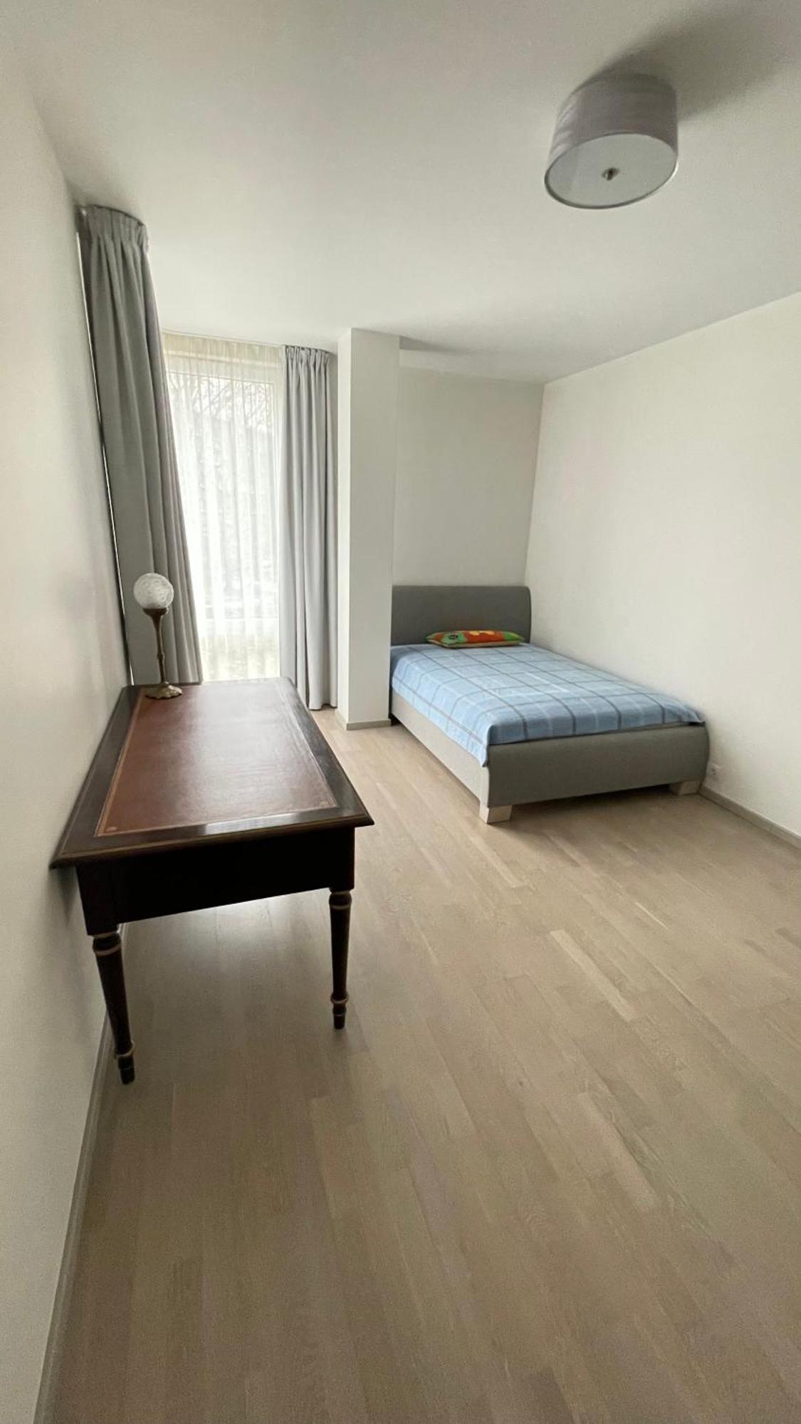Hugo Apartment & Parking Riga Esterno foto
